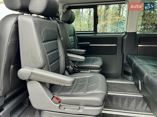 Черный Фольксваген Мультиван, объемом двигателя 1.97 л и пробегом 60 тыс. км за 79800 $, фото 23 на Automoto.ua