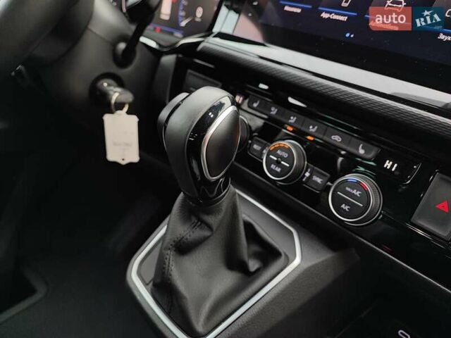 Черный Фольксваген Мультиван, объемом двигателя 2 л и пробегом 59 тыс. км за 73500 $, фото 44 на Automoto.ua