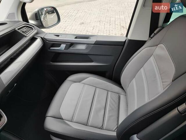 Черный Фольксваген Мультиван, объемом двигателя 2 л и пробегом 59 тыс. км за 73500 $, фото 30 на Automoto.ua