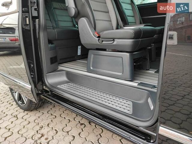 Черный Фольксваген Мультиван, объемом двигателя 2 л и пробегом 59 тыс. км за 73500 $, фото 16 на Automoto.ua