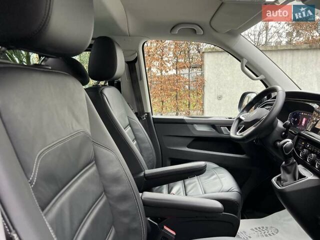 Черный Фольксваген Мультиван, объемом двигателя 1.97 л и пробегом 60 тыс. км за 79800 $, фото 20 на Automoto.ua