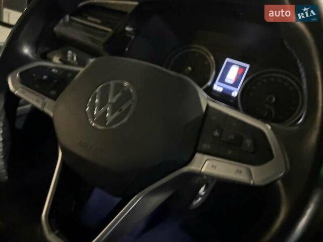 Черный Фольксваген Мультиван, объемом двигателя 2 л и пробегом 151 тыс. км за 59200 $, фото 11 на Automoto.ua