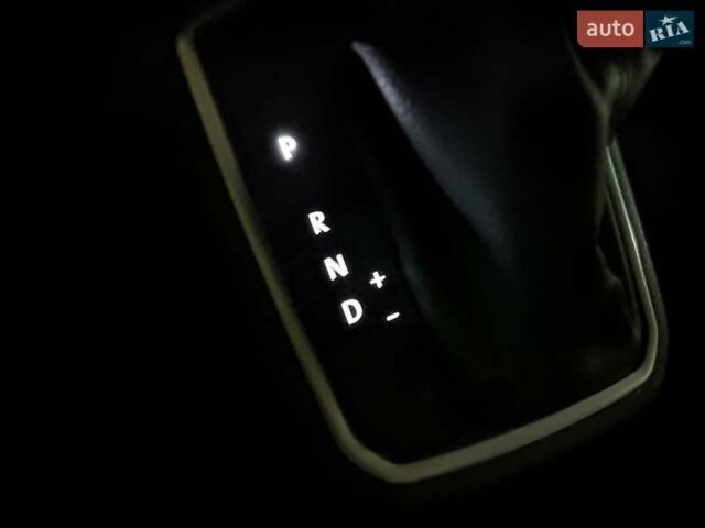 Черный Фольксваген Мультиван, объемом двигателя 2 л и пробегом 151 тыс. км за 59200 $, фото 35 на Automoto.ua