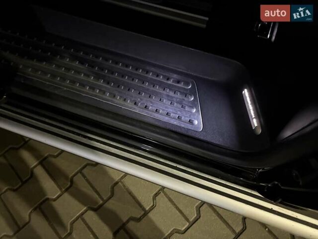 Черный Фольксваген Мультиван, объемом двигателя 2 л и пробегом 151 тыс. км за 59200 $, фото 28 на Automoto.ua