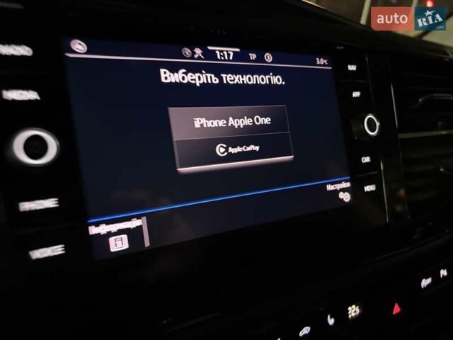 Черный Фольксваген Мультиван, объемом двигателя 2 л и пробегом 151 тыс. км за 59200 $, фото 32 на Automoto.ua