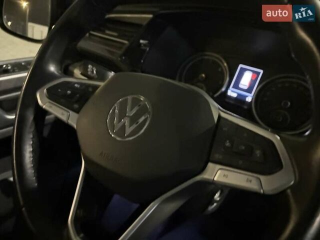 Черный Фольксваген Мультиван, объемом двигателя 2 л и пробегом 151 тыс. км за 59200 $, фото 12 на Automoto.ua