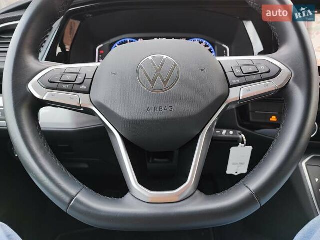 Черный Фольксваген Мультиван, объемом двигателя 2 л и пробегом 59 тыс. км за 73500 $, фото 19 на Automoto.ua