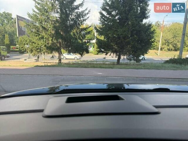 Черный Фольксваген Мультиван, объемом двигателя 1.97 л и пробегом 48 тыс. км за 69900 $, фото 72 на Automoto.ua