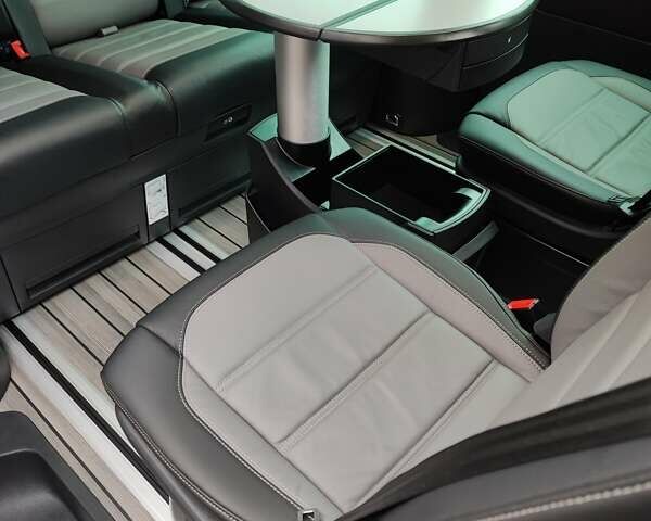 Черный Фольксваген Мультиван, объемом двигателя 2 л и пробегом 59 тыс. км за 73500 $, фото 27 на Automoto.ua