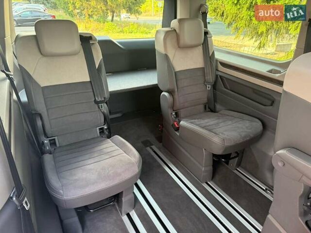 Черный Фольксваген Мультиван, объемом двигателя 1.97 л и пробегом 48 тыс. км за 69900 $, фото 58 на Automoto.ua