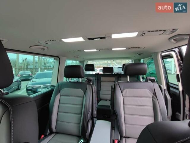 Черный Фольксваген Мультиван, объемом двигателя 2 л и пробегом 59 тыс. км за 73500 $, фото 45 на Automoto.ua