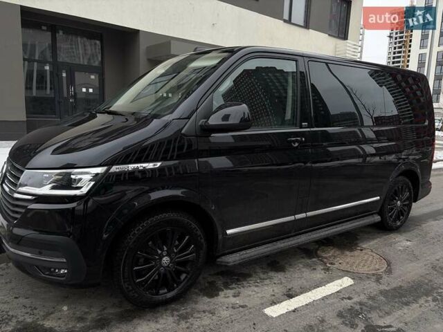 Черный Фольксваген Мультиван, объемом двигателя 2 л и пробегом 151 тыс. км за 55200 $, фото 1 на Automoto.ua