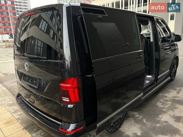 Черный Фольксваген Мультиван, объемом двигателя 2 л и пробегом 151 тыс. км за 52000 $, фото 6 на Automoto.ua