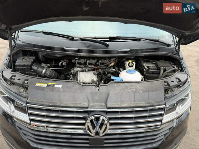Черный Фольксваген Мультиван, объемом двигателя 1.97 л и пробегом 43 тыс. км за 85000 $, фото 6 на Automoto.ua