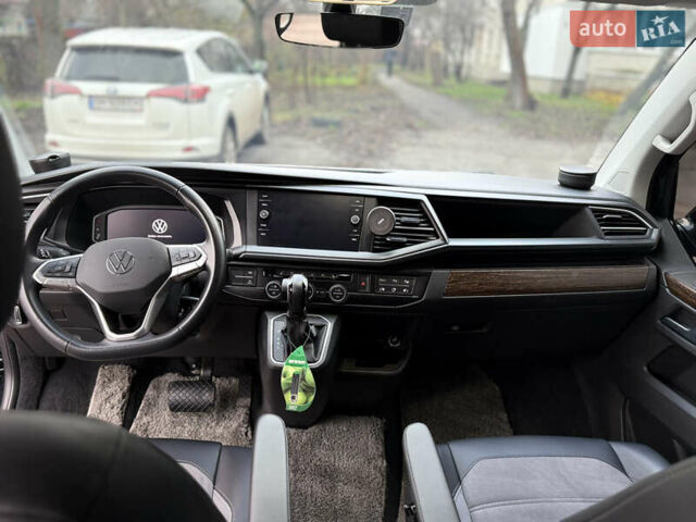 Черный Фольксваген Мультиван, объемом двигателя 1.97 л и пробегом 43 тыс. км за 85000 $, фото 4 на Automoto.ua