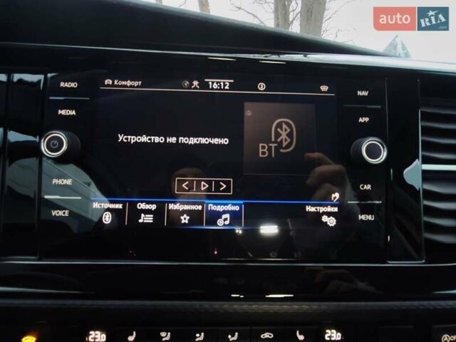 Черный Фольксваген Мультиван, объемом двигателя 1.97 л и пробегом 28 тыс. км за 90000 $, фото 10 на Automoto.ua