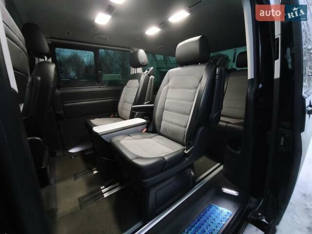 Черный Фольксваген Мультиван, объемом двигателя 1.97 л и пробегом 28 тыс. км за 90000 $, фото 7 на Automoto.ua