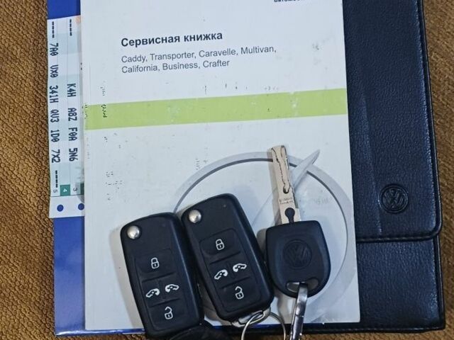Черный Фольксваген Мультиван, объемом двигателя 2 л и пробегом 193 тыс. км за 26119 $, фото 7 на Automoto.ua
