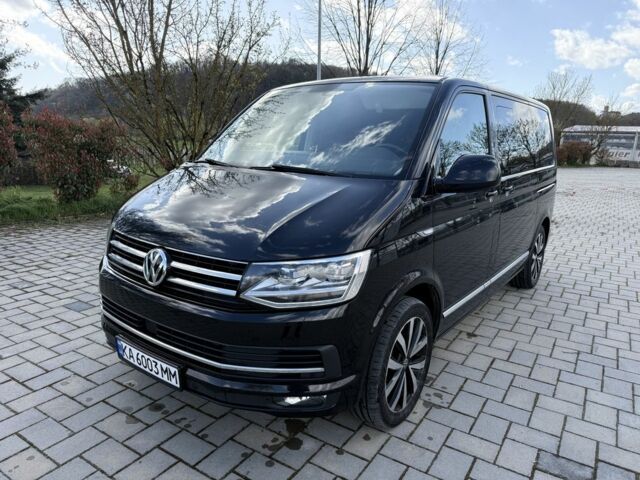 Чорний Фольксваген Мультиван, об'ємом двигуна 2 л та пробігом 175 тис. км за 43229 $, фото 6 на Automoto.ua