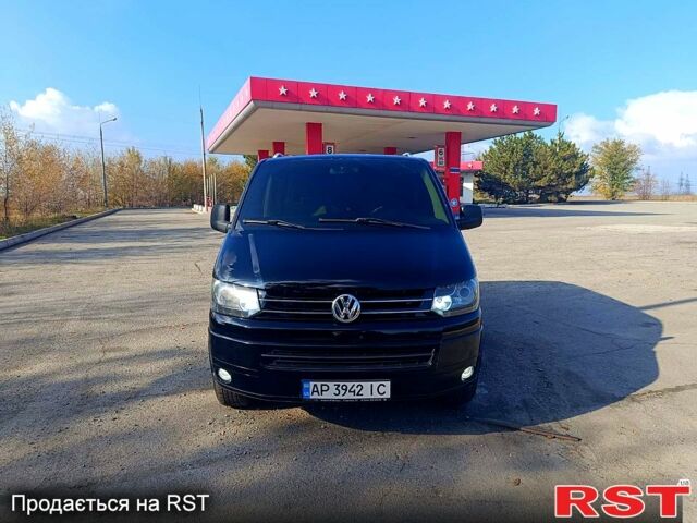 Черный Фольксваген Мультиван, объемом двигателя 3.2 л и пробегом 280 тыс. км за 15000 $, фото 1 на Automoto.ua