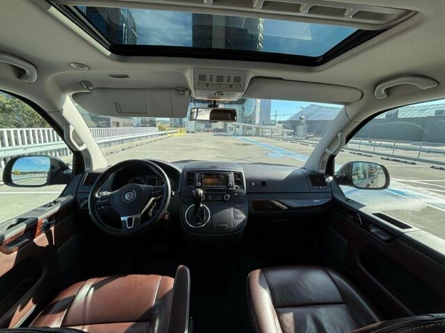 Фольксваген Мультиван 2013 в Виннице на Automoto.ua Фиолетовый Фольксваген Мультиван, объемом двигателя 2 л и пробегом 221 тыс. км за 8900 $, фото 11 на Automoto.ua