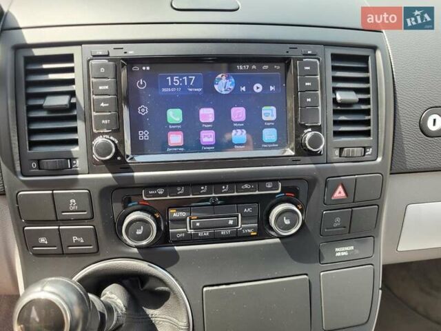 Фіолетовий Фольксваген Мультиван, об'ємом двигуна 1.98 л та пробігом 252 тис. км за 24900 $, фото 13 на Automoto.ua