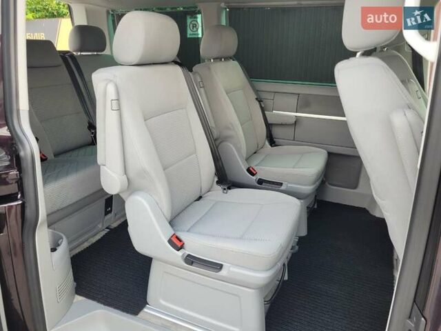 Фіолетовий Фольксваген Мультиван, об'ємом двигуна 1.98 л та пробігом 252 тис. км за 24900 $, фото 12 на Automoto.ua