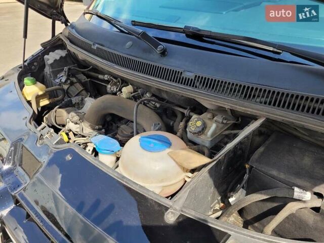 Фіолетовий Фольксваген Мультиван, об'ємом двигуна 1.98 л та пробігом 252 тис. км за 24900 $, фото 22 на Automoto.ua