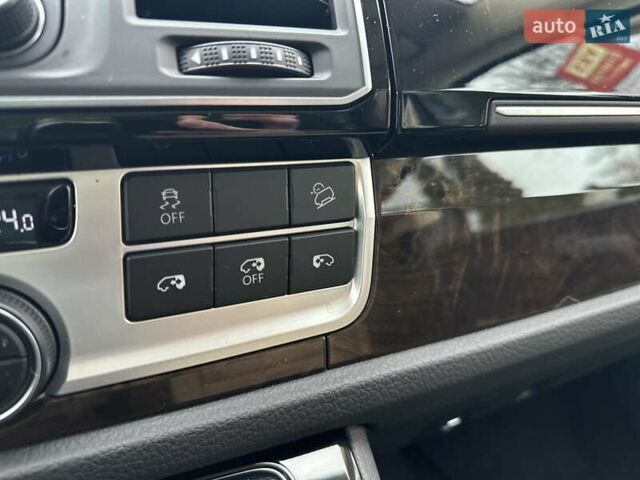 Фиолетовый Фольксваген Мультиван, объемом двигателя 1.97 л и пробегом 135 тыс. км за 44444 $, фото 22 на Automoto.ua