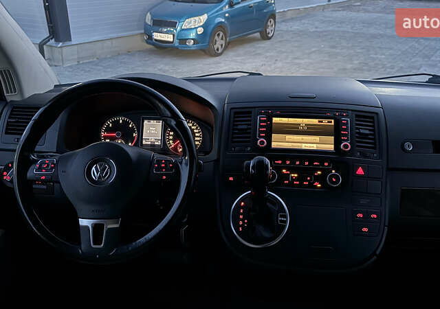 Коричневий Фольксваген Мультиван, об'ємом двигуна 2 л та пробігом 225 тис. км за 20000 $, фото 16 на Automoto.ua