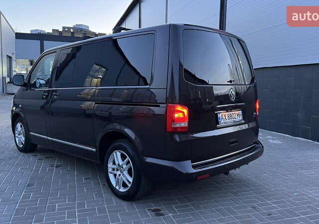 Коричневий Фольксваген Мультиван, об'ємом двигуна 2 л та пробігом 225 тис. км за 20000 $, фото 3 на Automoto.ua