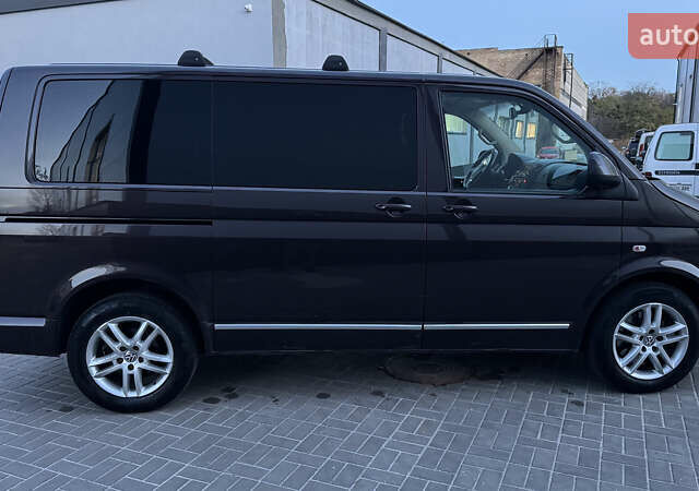Коричневий Фольксваген Мультиван, об'ємом двигуна 2 л та пробігом 225 тис. км за 20000 $, фото 6 на Automoto.ua