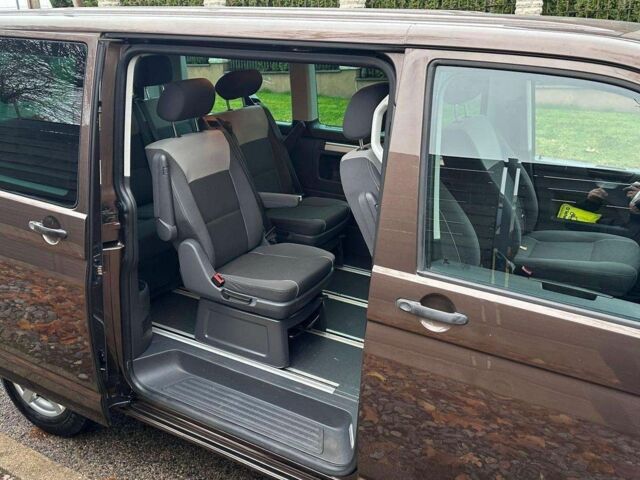 Коричневый Фольксваген Мультиван, объемом двигателя 2 л и пробегом 290 тыс. км за 8200 $, фото 12 на Automoto.ua