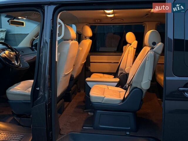 Коричневий Фольксваген Мультиван, об'ємом двигуна 2 л та пробігом 225 тис. км за 20950 $, фото 11 на Automoto.ua