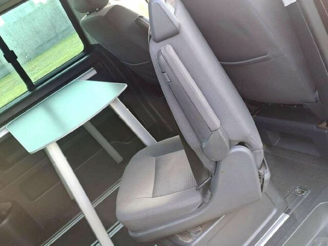 Коричневий Фольксваген Мультиван, об'ємом двигуна 2 л та пробігом 278 тис. км за 8000 $, фото 15 на Automoto.ua