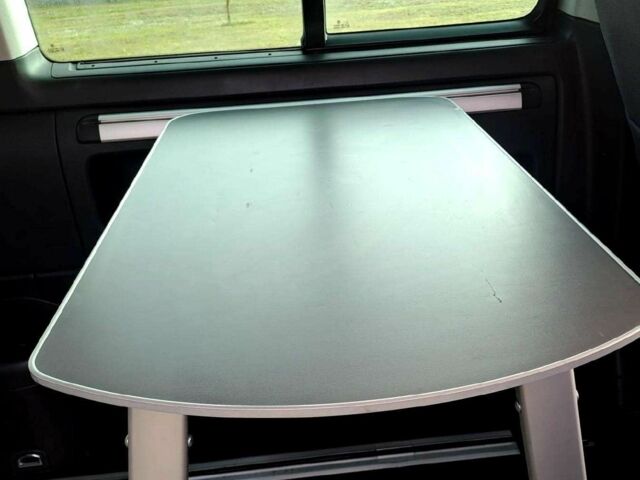 Коричневий Фольксваген Мультиван, об'ємом двигуна 2 л та пробігом 278 тис. км за 8150 $, фото 19 на Automoto.ua