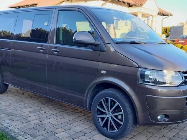 Коричневый Фольксваген Мультиван, объемом двигателя 2 л и пробегом 150 тыс. км за 4150 $, фото 1 на Automoto.ua