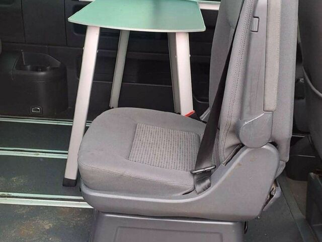 Коричневый Фольксваген Мультиван, объемом двигателя 2 л и пробегом 278 тыс. км за 8000 $, фото 18 на Automoto.ua