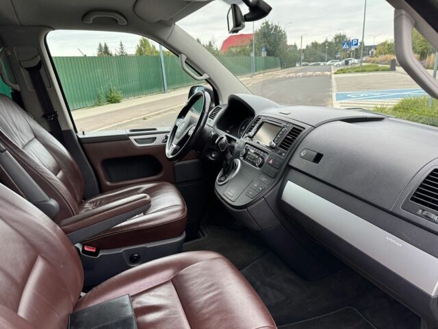 Коричневий Фольксваген Мультиван, об'ємом двигуна 2 л та пробігом 226 тис. км за 10200 $, фото 16 на Automoto.ua