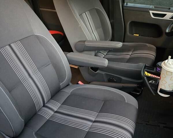 Коричневый Фольксваген Мультиван, объемом двигателя 1.97 л и пробегом 325 тыс. км за 25000 $, фото 25 на Automoto.ua