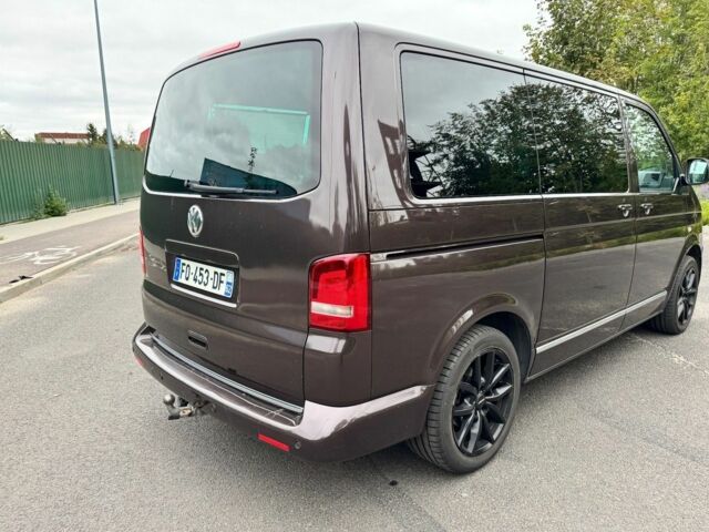 Коричневий Фольксваген Мультиван, об'ємом двигуна 2 л та пробігом 226 тис. км за 10200 $, фото 3 на Automoto.ua