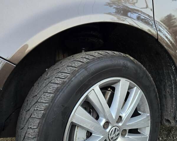 Коричневый Фольксваген Мультиван, объемом двигателя 1.97 л и пробегом 325 тыс. км за 25000 $, фото 16 на Automoto.ua