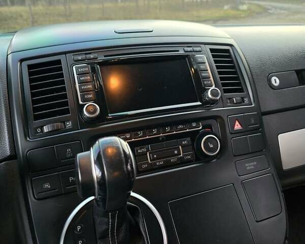 Коричневый Фольксваген Мультиван, объемом двигателя 1.97 л и пробегом 325 тыс. км за 25000 $, фото 35 на Automoto.ua