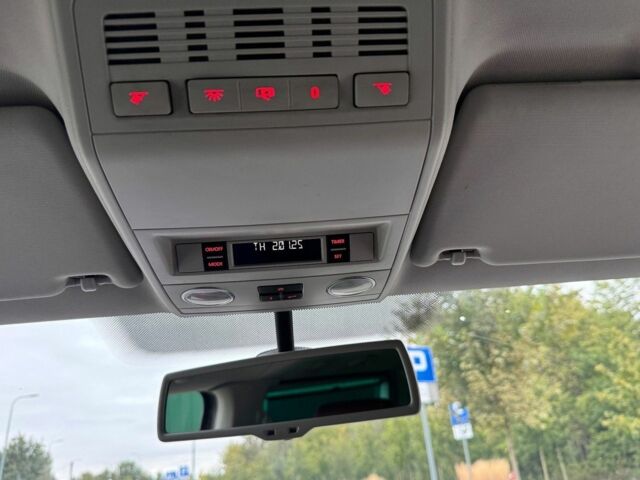 Коричневий Фольксваген Мультиван, об'ємом двигуна 2 л та пробігом 226 тис. км за 10200 $, фото 22 на Automoto.ua