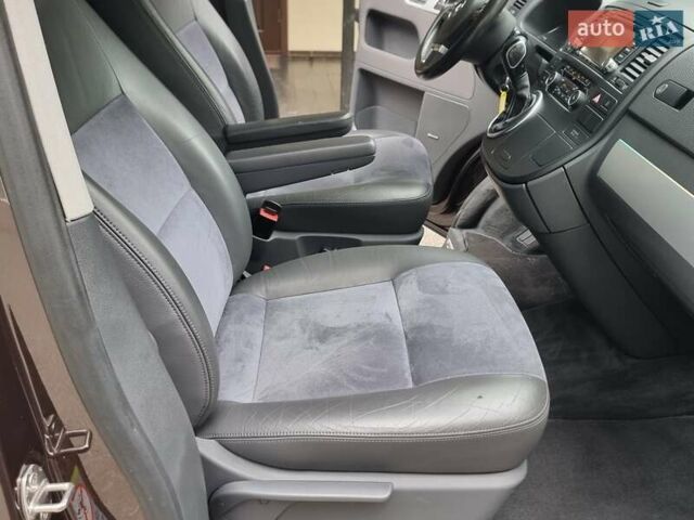 Коричневий Фольксваген Мультиван, об'ємом двигуна 1.97 л та пробігом 209 тис. км за 26700 $, фото 67 на Automoto.ua