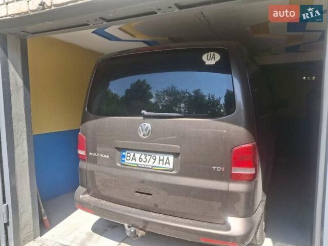 Коричневий Фольксваген Мультиван, об'ємом двигуна 1.97 л та пробігом 251 тис. км за 22000 $, фото 15 на Automoto.ua