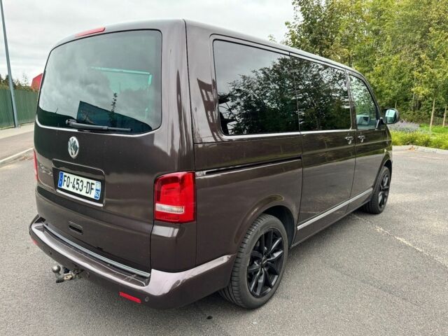 Коричневий Фольксваген Мультиван, об'ємом двигуна 2 л та пробігом 226 тис. км за 10200 $, фото 4 на Automoto.ua