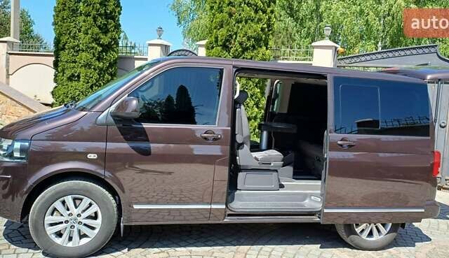 Коричневий Фольксваген Мультиван, об'ємом двигуна 1.97 л та пробігом 232 тис. км за 24000 $, фото 2 на Automoto.ua