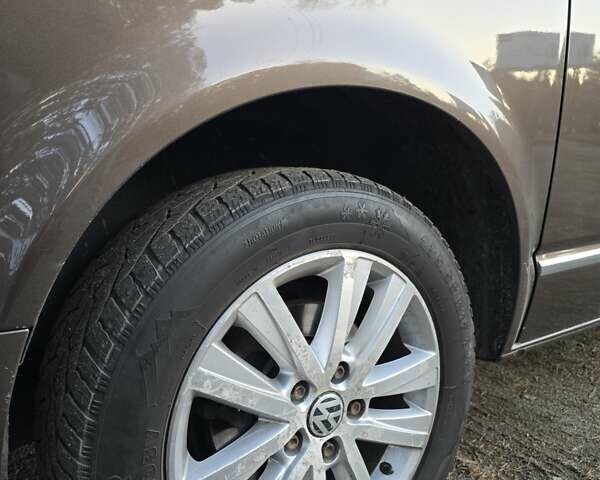 Коричневый Фольксваген Мультиван, объемом двигателя 1.97 л и пробегом 325 тыс. км за 25000 $, фото 13 на Automoto.ua