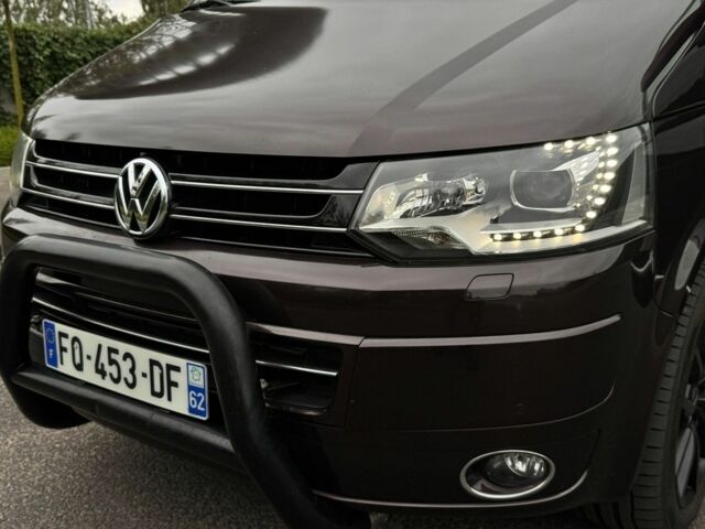 Коричневий Фольксваген Мультиван, об'ємом двигуна 2 л та пробігом 226 тис. км за 10200 $, фото 12 на Automoto.ua